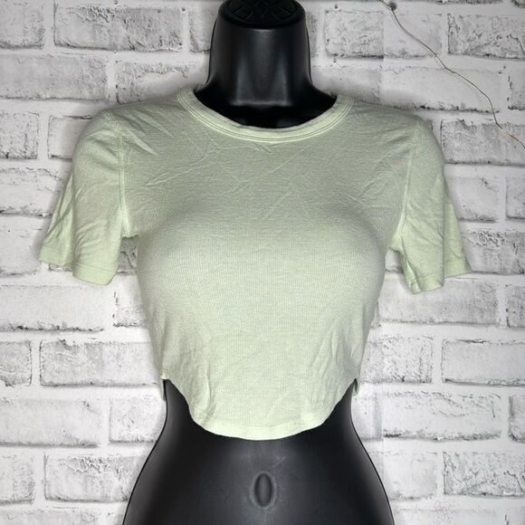 Lululemon Hold Tight Cropped T-Shirt Size 4 S Small - Picture 1 of 5